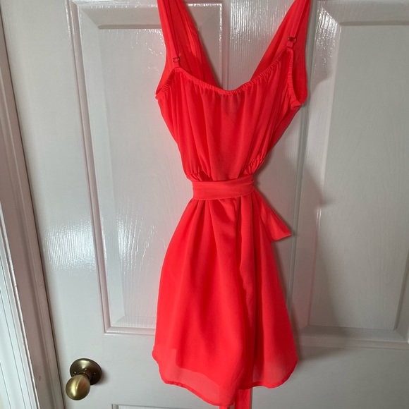💞 NWT ReVamped Coral Romper Ladies size Medium - Picture 5 of 8